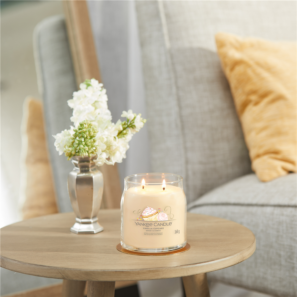 Vanilla Cupcake Signature Medium Jar – Image 3