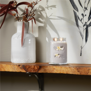 Alternative view of Smoked Vanilla & Cashmere Signature Large Jar