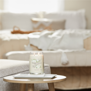 Alternative view of White Gardenia Signature Large Jar