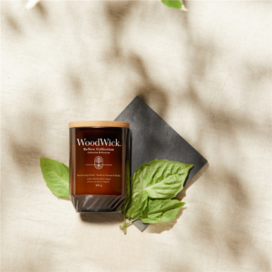 Alternative view of Tomato Leaf & Basil ReNew Large Jar